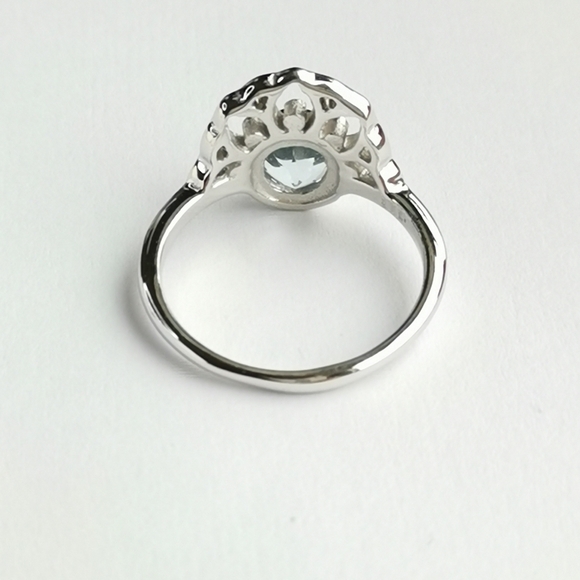 Sky Blue Topaz Ring in Sterling Silver with Lotus Flower tiara size 7 🆕 - Picture 3 of 7